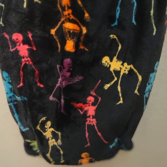 HALLOWEEN plush throw Dancing Skeleton blanket 50X60in - Picture 4 of 6